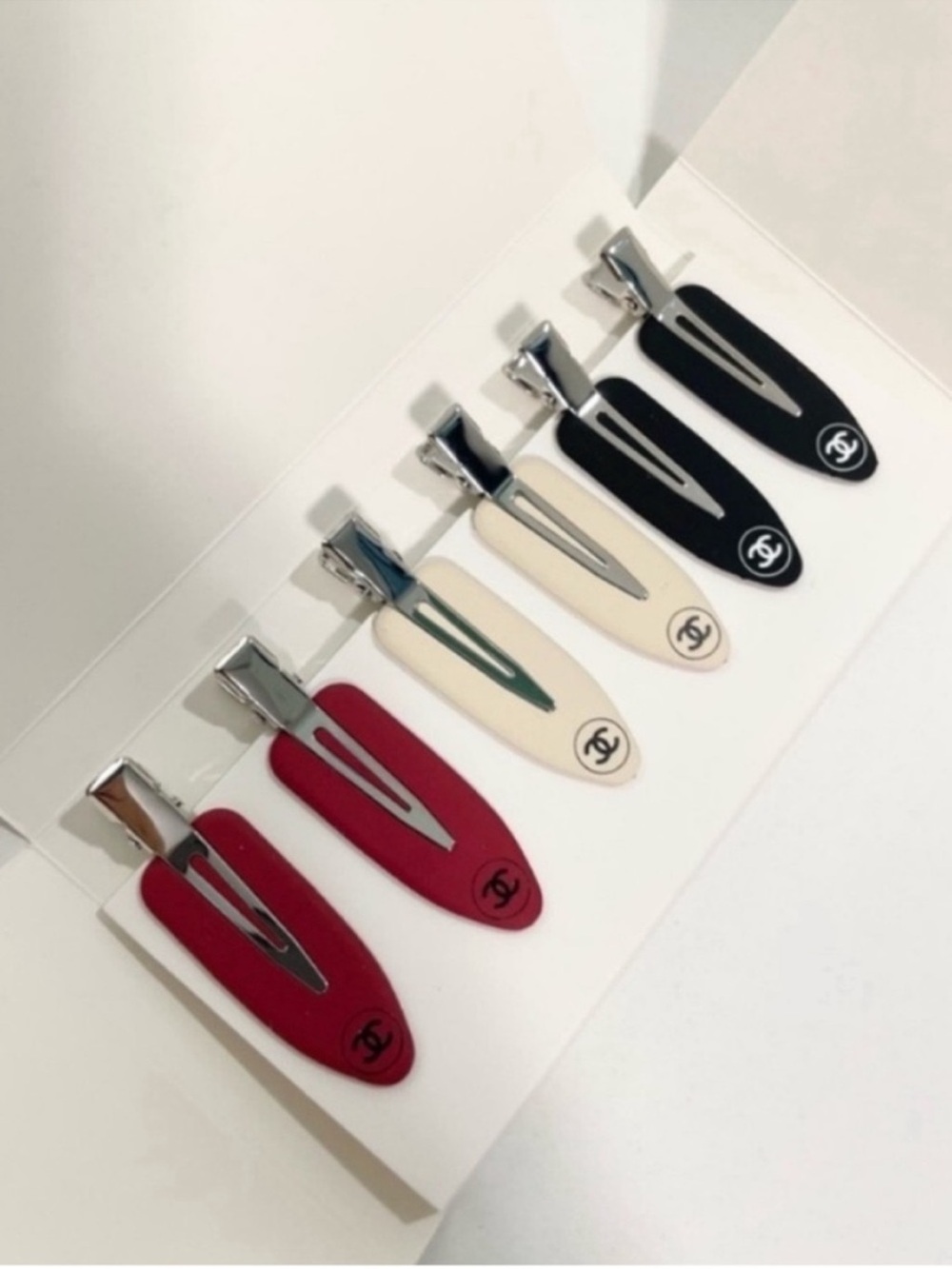 Chanel beauty gift hair clips set